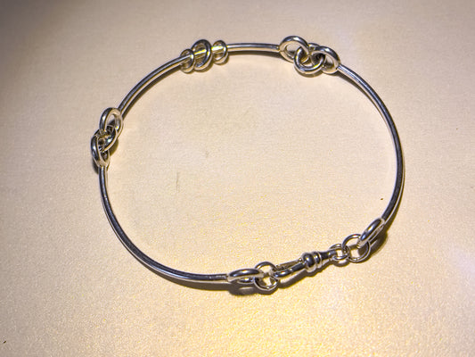 Bracelet I Wrist Adornment I Solid link bracelet