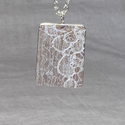 Talisman silver dog tag Lace pattern necklace plain