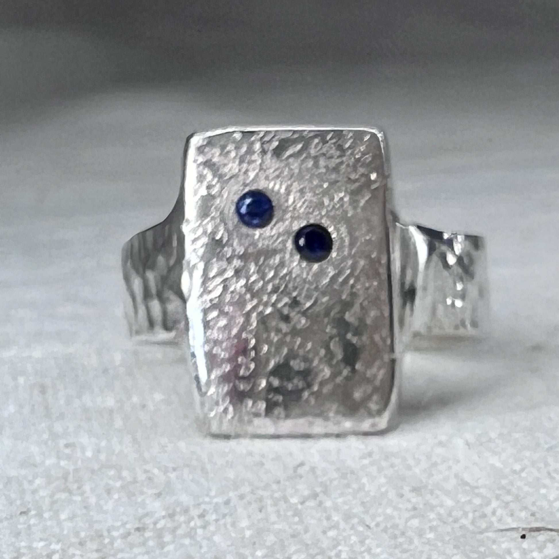 Rings I Finger Adornment I Signet with Sapphires